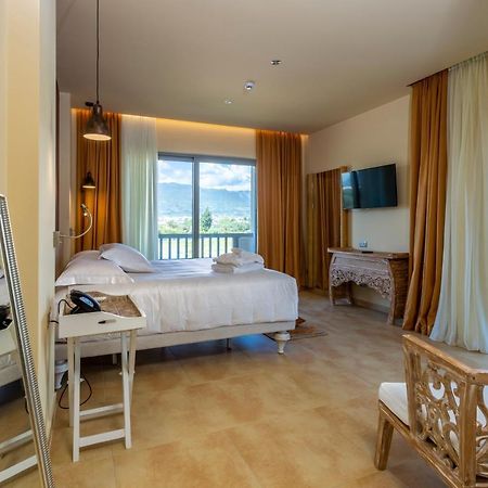 Elysian Luxury Hotel And Spa Kalamata Exterior foto